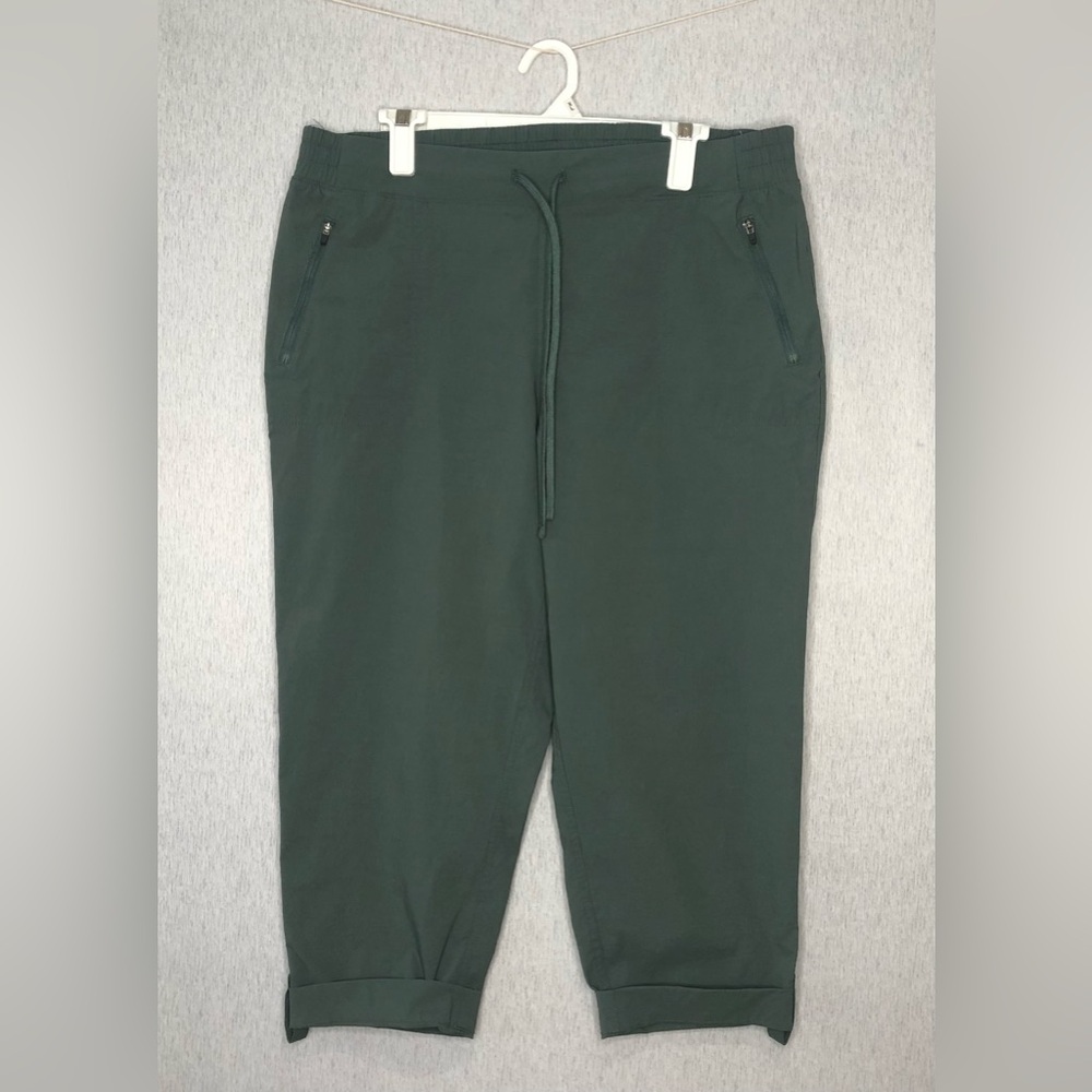 Eddie Bauer Pants Women's XL Green Cuffed Pull On Hiking Travel Performance